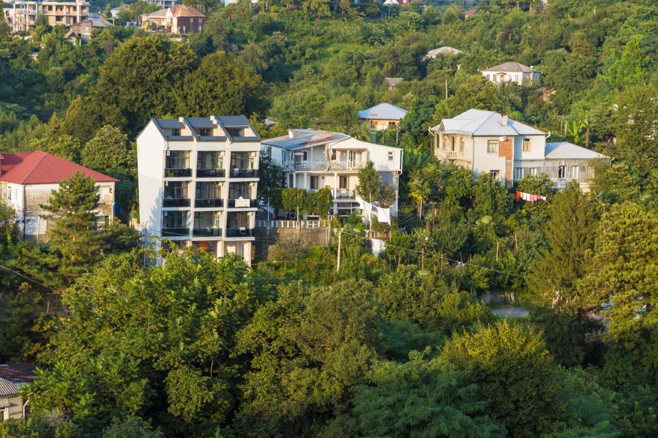 Tj Gardens Hotel Makhinjauri Exterior photo